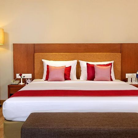 Отель Park Residency Adoor Adur Экстерьер фото