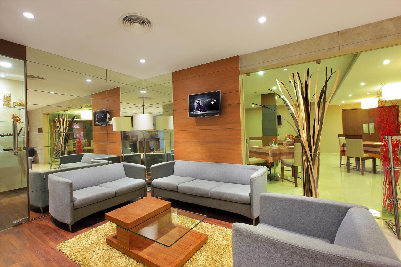 Отель Park Residency Adoor Adur Экстерьер фото